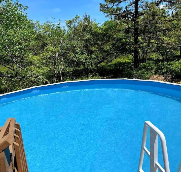 Holiday home Quiet Private House W Hot Tub/fire Pit/games