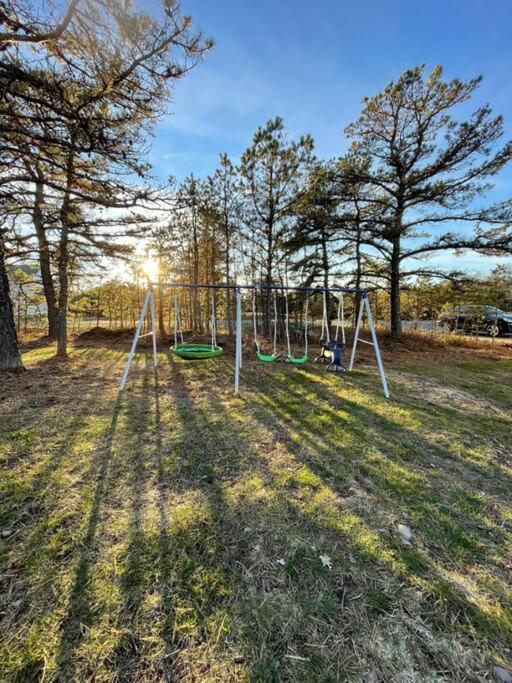 Quiet Private House W Hot Tub/fire Pit/games Holiday home *