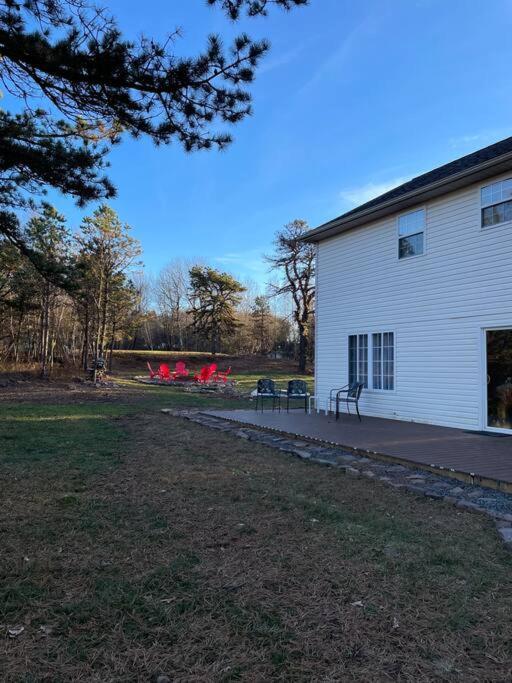 Quiet Private House W Hot Tub/fire Pit/games Holiday home Blakeslee